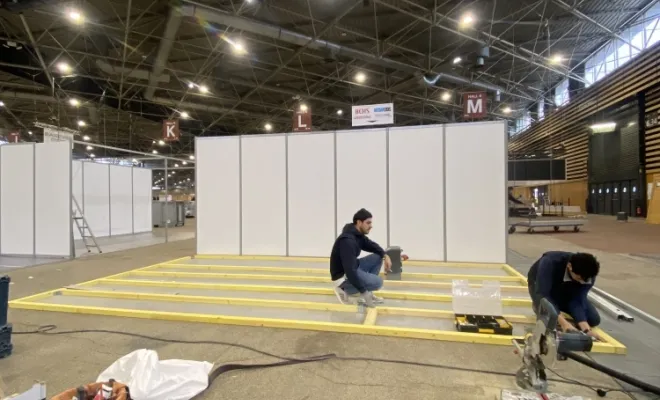 Montage et habillage d' un stand au salon Eurobois 2024 à Lyon